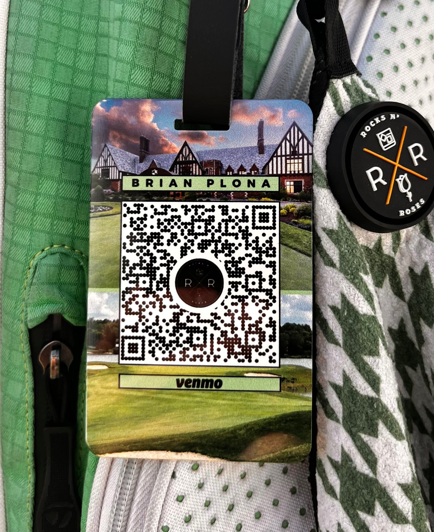 Image of the aluminum Venmo golf bag tag with QR code to scan to send Venmo payment with picture of a country club clubhouse and marquee hole. 