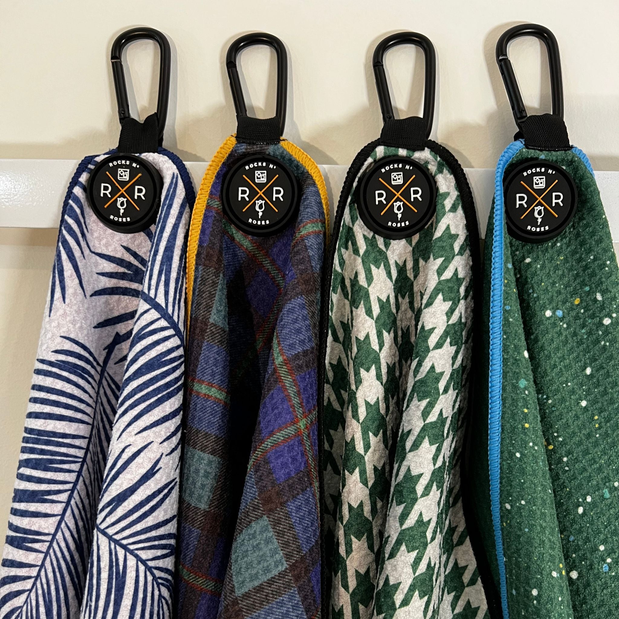 Magnetic Golf Towel - The Houndstooth – Rocks N' Roses