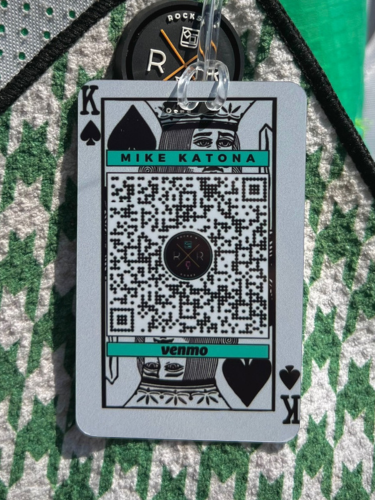 Image of Rocks N' Roses Aluminum Metal Venmo golf bag tag. The front of our "The King" bag tag features King of Spades, your name, and your Venmo QR code.